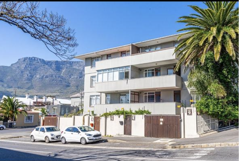 2 Bedroom Property for Sale in Tamboerskloof Western Cape